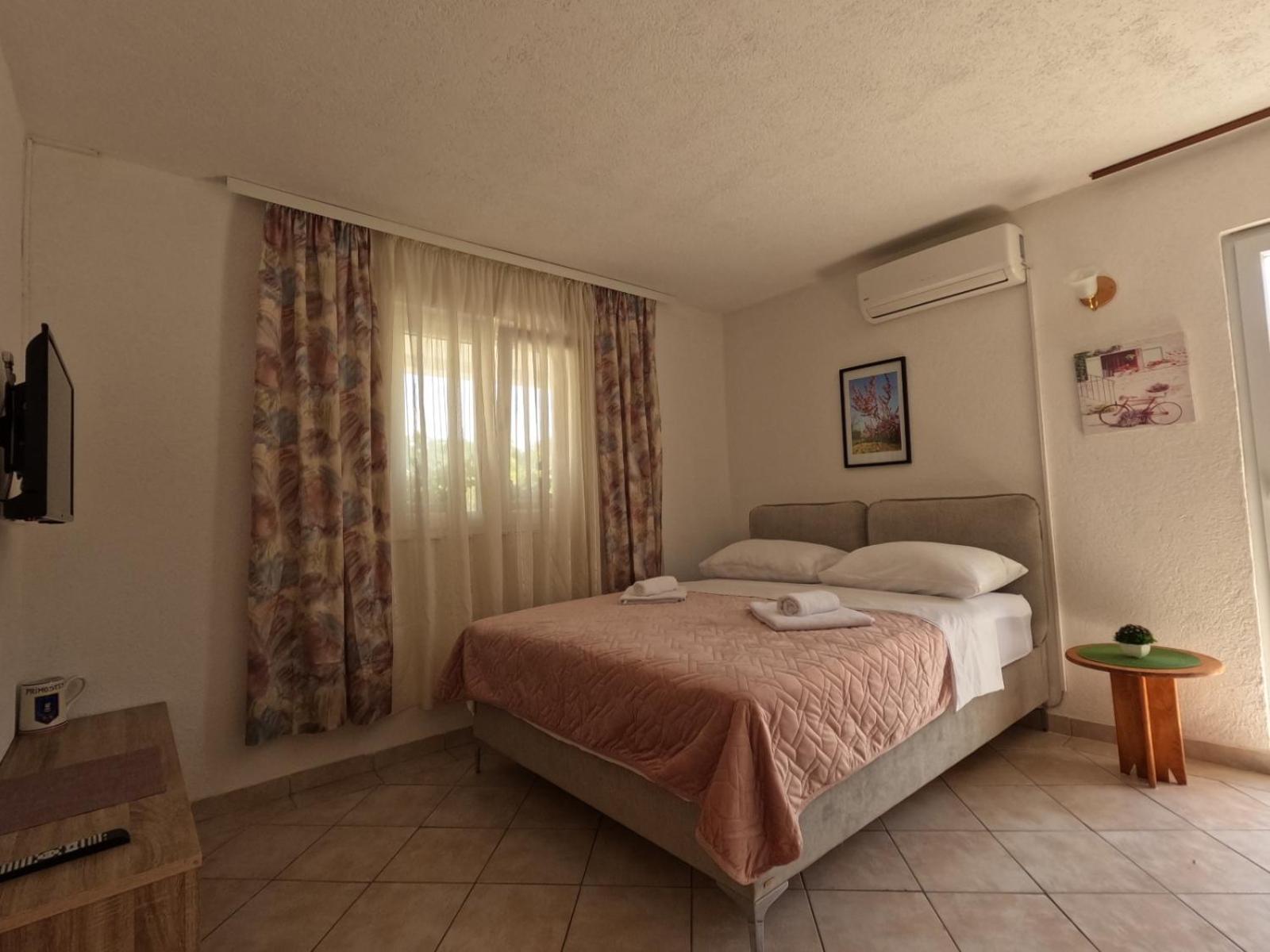 Apartmani Lena シベニク エクステリア 写真